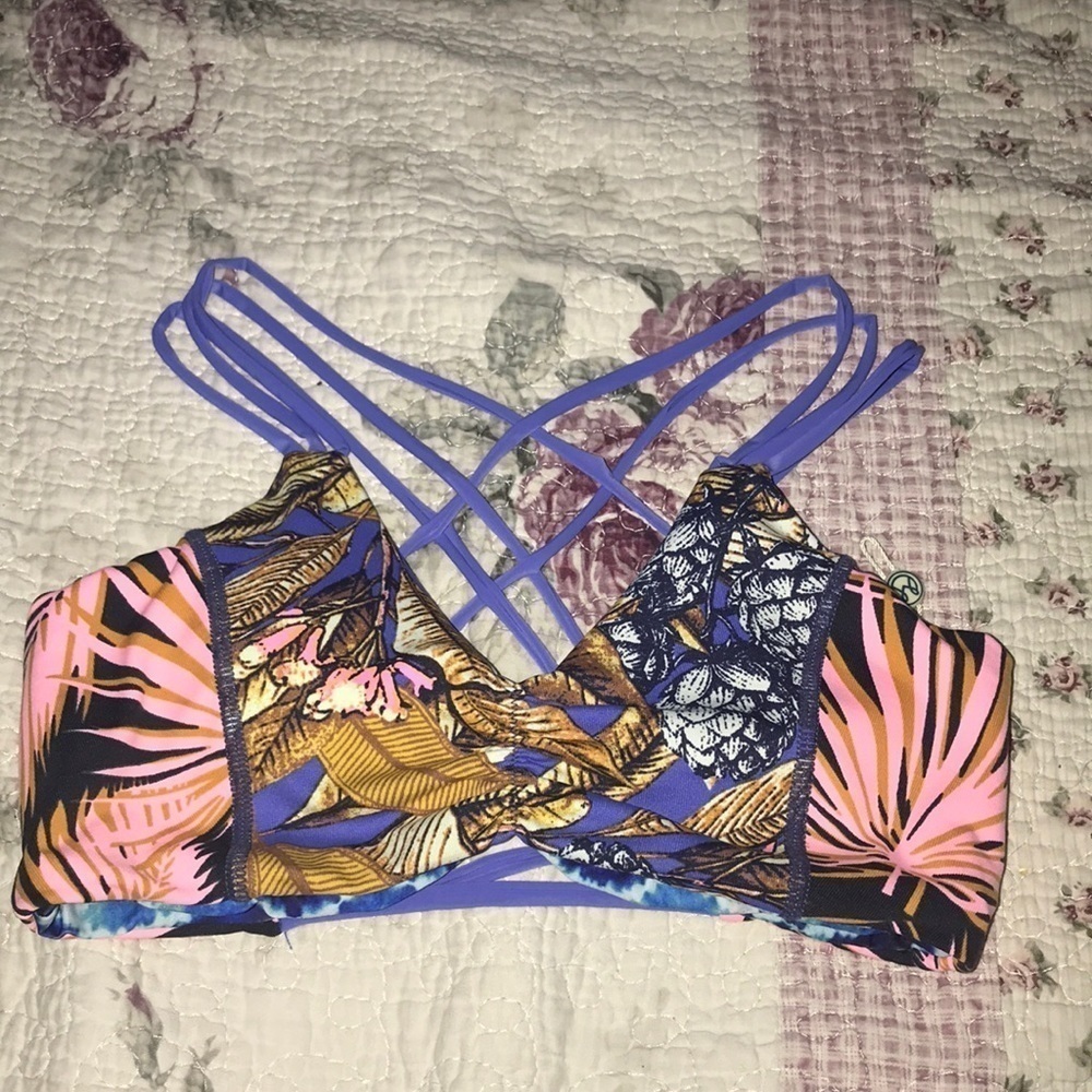 Maaji Rally Racers Reversible Bralette Bikini Top - Picture 3 of 7
